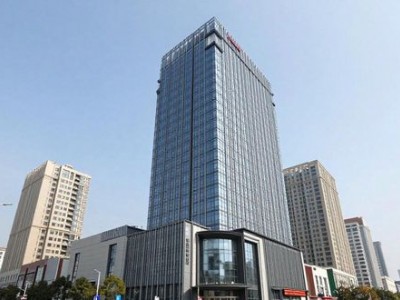 温州25层酒店大楼从1.45亿降到6300万没人要，最后8200万成交